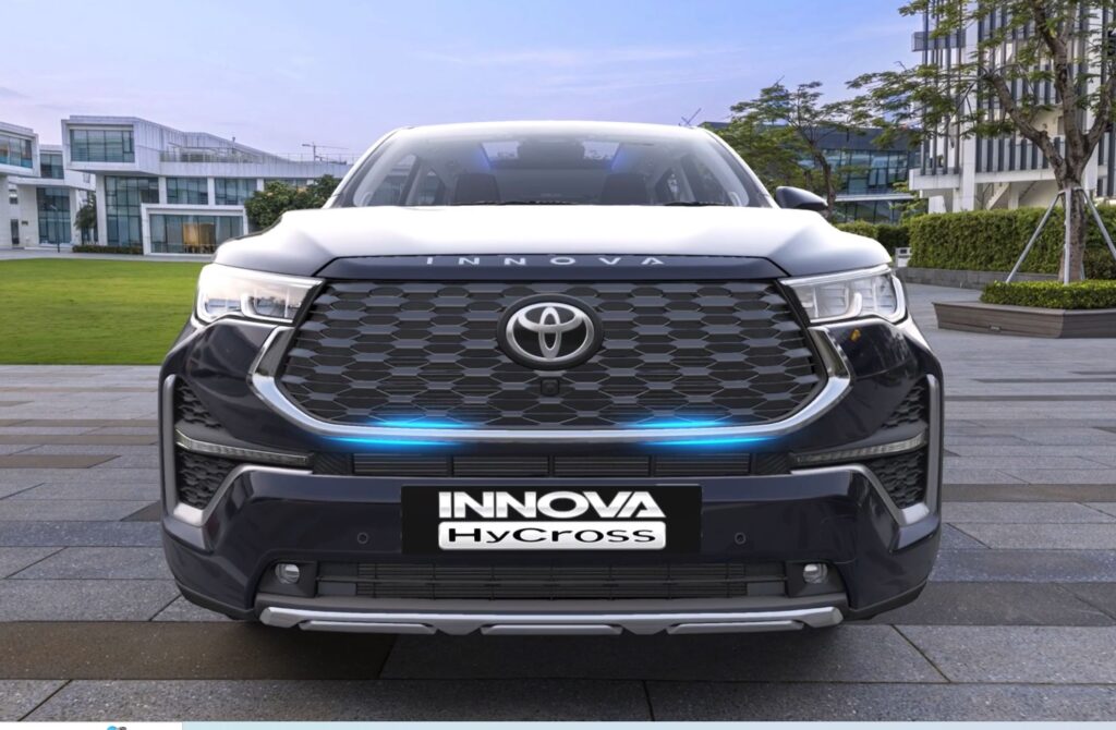 First-class style privacy partition and storage in customized Toyota Innova HyCross
