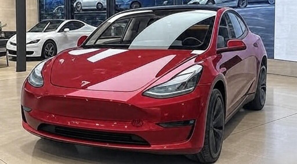 Tesla Model Y performing fully autonomous delivery in Austin